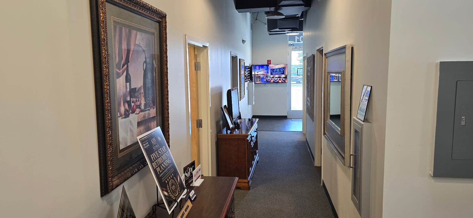 CPEO hallway, alternate view toward the front entrance